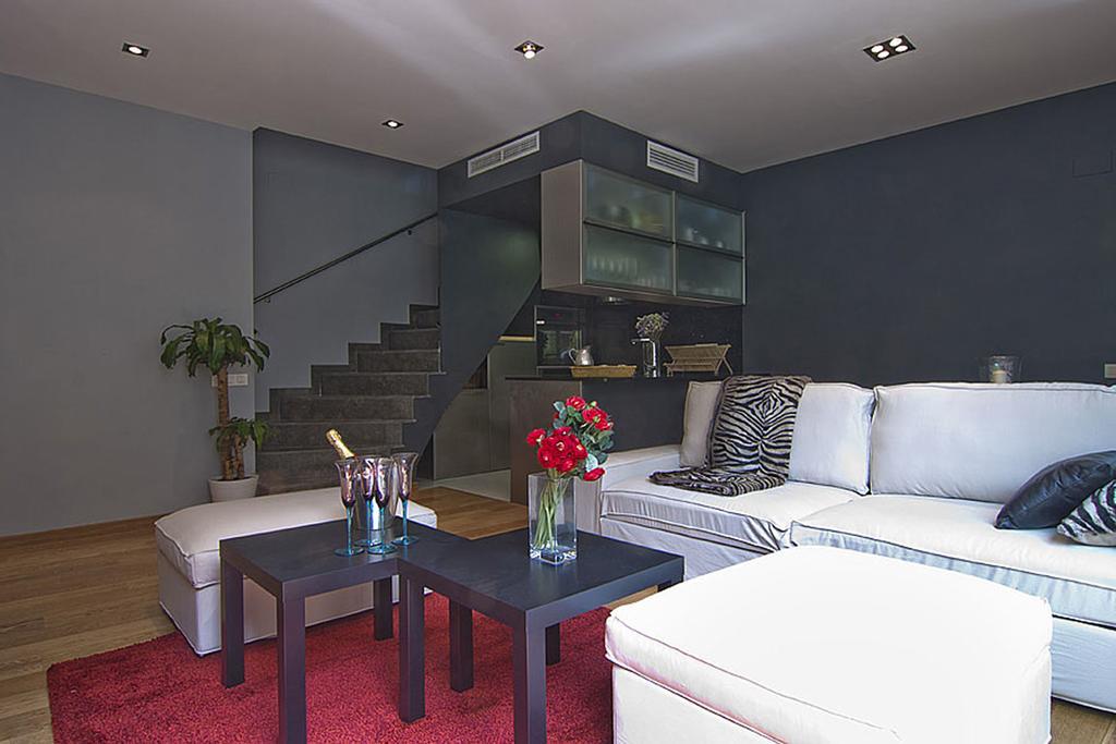 Apartment Barcelona Rentals - Gracia Pool Apartments Center Esterno foto